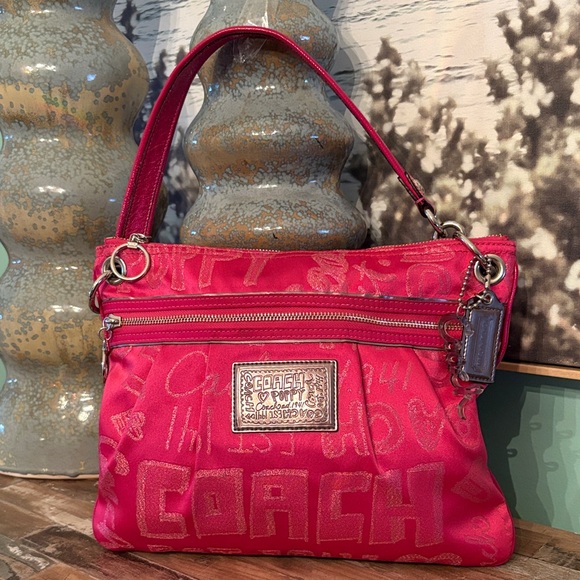 Coach Handbags - RARE COACH POPPY 2way Shoulder Bag beautiful condition